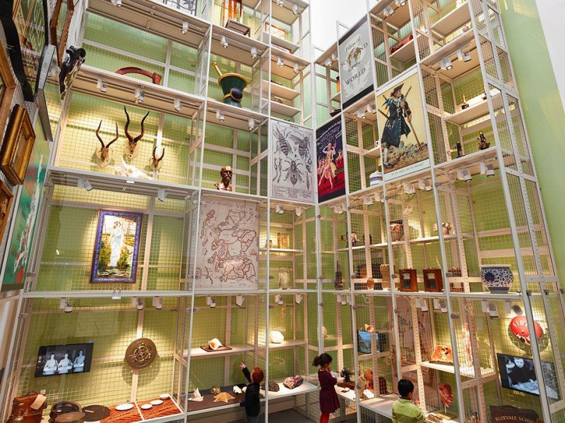 Collection shelving