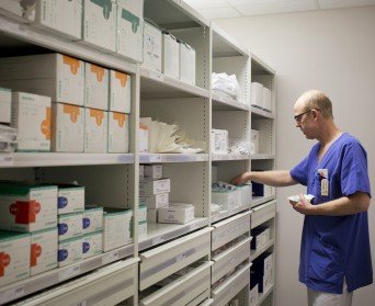 Healthcare shelving