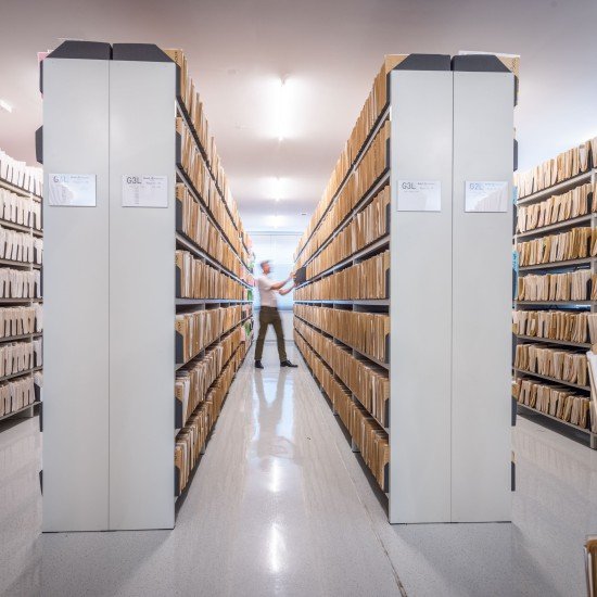 MODULAR SHELVING